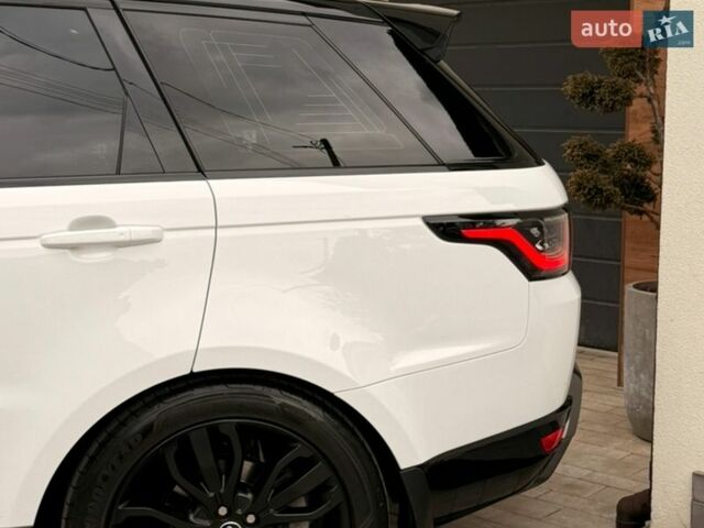 Білий Ленд Ровер Range Rover Sport, об'ємом двигуна 2 л та пробігом 133 тис. км за 37500 $, фото 5 на Automoto.ua