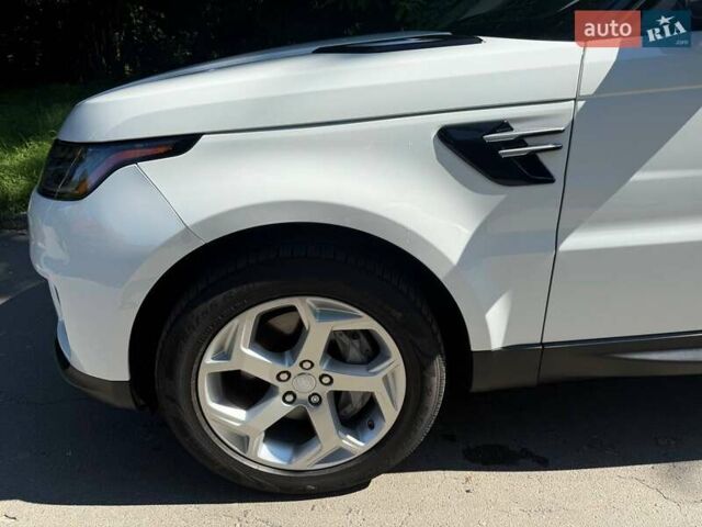 Белый Ленд Ровер Рендж Ровер Спорт, объемом двигателя 3 л и пробегом 135 тыс. км за 38000 $, фото 26 на Automoto.ua