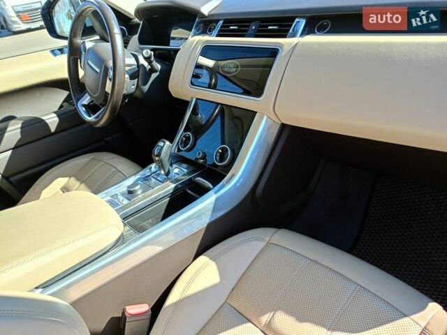 Белый Ленд Ровер Рендж Ровер Спорт, объемом двигателя 2 л и пробегом 120 тыс. км за 38400 $, фото 24 на Automoto.ua