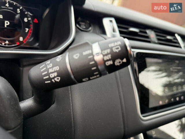 Білий Ленд Ровер Range Rover Sport, об'ємом двигуна 3 л та пробігом 96 тис. км за 37500 $, фото 25 на Automoto.ua