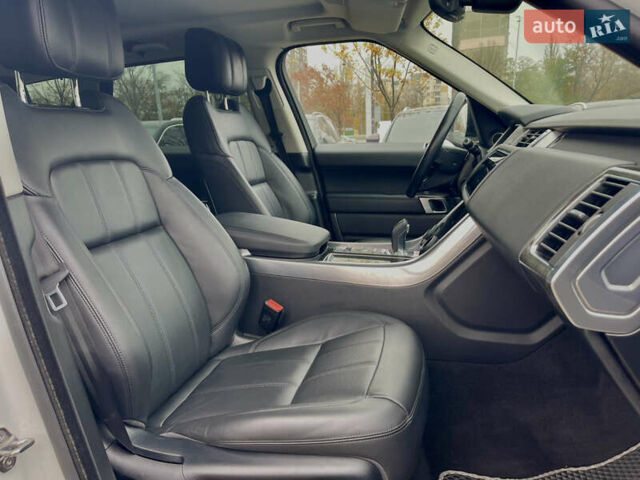 Белый Ленд Ровер Рендж Ровер Спорт, объемом двигателя 2 л и пробегом 91 тыс. км за 46000 $, фото 34 на Automoto.ua