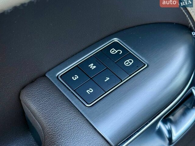 Білий Ленд Ровер Range Rover Sport, об'ємом двигуна 3 л та пробігом 144 тис. км за 32900 $, фото 35 на Automoto.ua