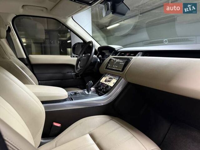 Білий Ленд Ровер Range Rover Sport, об'ємом двигуна 2 л та пробігом 76 тис. км за 45500 $, фото 75 на Automoto.ua