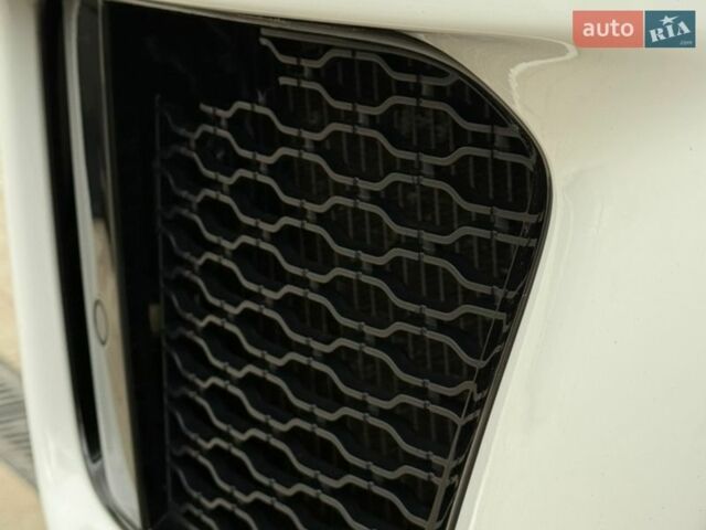 Білий Ленд Ровер Range Rover Sport, об'ємом двигуна 2 л та пробігом 133 тис. км за 37500 $, фото 18 на Automoto.ua