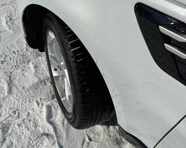 Білий Ленд Ровер Range Rover Sport, об'ємом двигуна 3 л та пробігом 76 тис. км за 45000 $, фото 9 на Automoto.ua