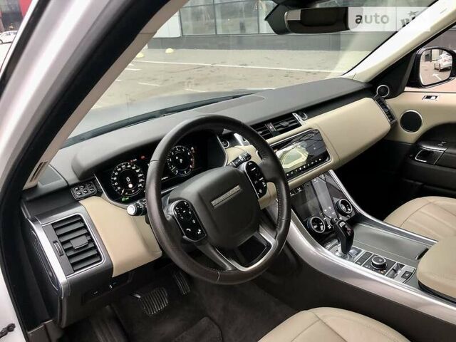 Білий Ленд Ровер Range Rover Sport, об'ємом двигуна 2 л та пробігом 55 тис. км за 57900 $, фото 16 на Automoto.ua