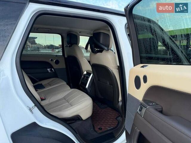 Білий Ленд Ровер Range Rover Sport, об'ємом двигуна 3 л та пробігом 142 тис. км за 34900 $, фото 49 на Automoto.ua
