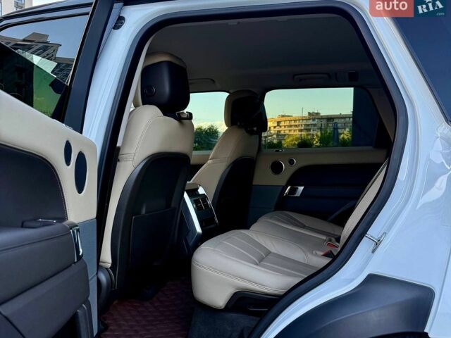 Білий Ленд Ровер Range Rover Sport, об'ємом двигуна 3 л та пробігом 144 тис. км за 32900 $, фото 23 на Automoto.ua