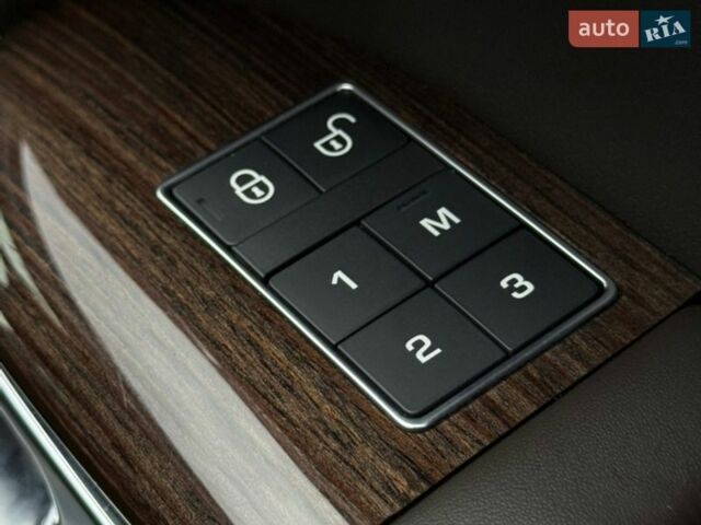 Білий Ленд Ровер Range Rover Sport, об'ємом двигуна 2 л та пробігом 133 тис. км за 37500 $, фото 34 на Automoto.ua