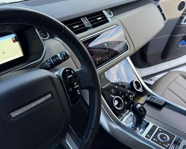 Білий Ленд Ровер Range Rover Sport, об'ємом двигуна 3 л та пробігом 142 тис. км за 34900 $, фото 20 на Automoto.ua