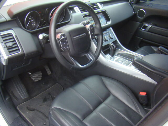 Білий Ленд Ровер Range Rover Sport, об'ємом двигуна 3 л та пробігом 35 тис. км за 71000 $, фото 11 на Automoto.ua