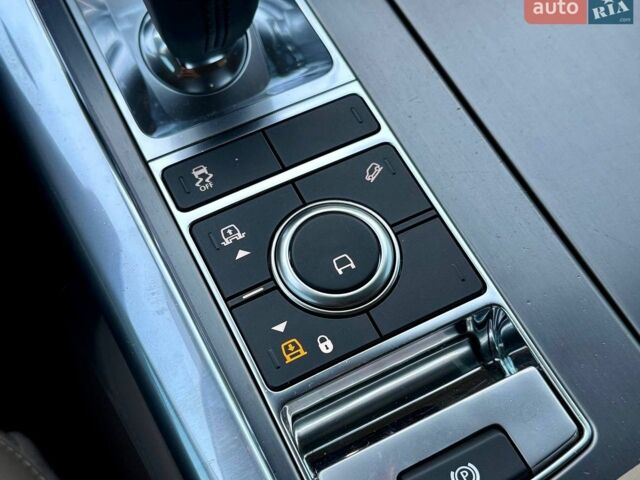 Білий Ленд Ровер Range Rover Sport, об'ємом двигуна 3 л та пробігом 144 тис. км за 32900 $, фото 39 на Automoto.ua