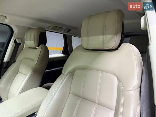 Білий Ленд Ровер Range Rover Sport, об'ємом двигуна 2 л та пробігом 76 тис. км за 45500 $, фото 44 на Automoto.ua