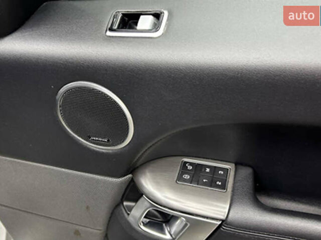 Белый Ленд Ровер Рендж Ровер Спорт, объемом двигателя 3 л и пробегом 207 тыс. км за 34700 $, фото 12 на Automoto.ua