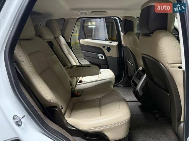 Білий Ленд Ровер Range Rover Sport, об'ємом двигуна 2 л та пробігом 76 тис. км за 45500 $, фото 57 на Automoto.ua