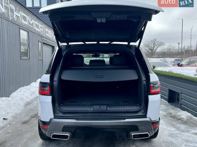 Білий Ленд Ровер Range Rover Sport, об'ємом двигуна 3 л та пробігом 179 тис. км за 34900 $, фото 33 на Automoto.ua