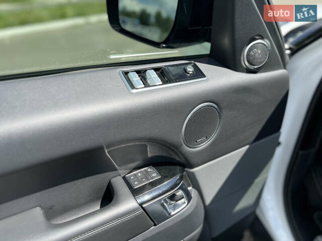 Белый Ленд Ровер Рендж Ровер Спорт, объемом двигателя 3 л и пробегом 106 тыс. км за 39900 $, фото 28 на Automoto.ua