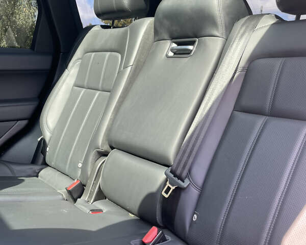 Білий Ленд Ровер Range Rover Sport, об'ємом двигуна 3 л та пробігом 130 тис. км за 35600 $, фото 18 на Automoto.ua
