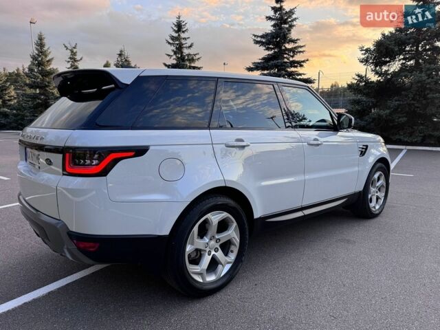 Білий Ленд Ровер Range Rover Sport, об'ємом двигуна 2 л та пробігом 124 тис. км за 31500 $, фото 17 на Automoto.ua