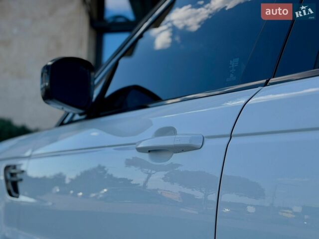 Білий Ленд Ровер Range Rover Sport, об'ємом двигуна 2.99 л та пробігом 210 тис. км за 29500 $, фото 48 на Automoto.ua