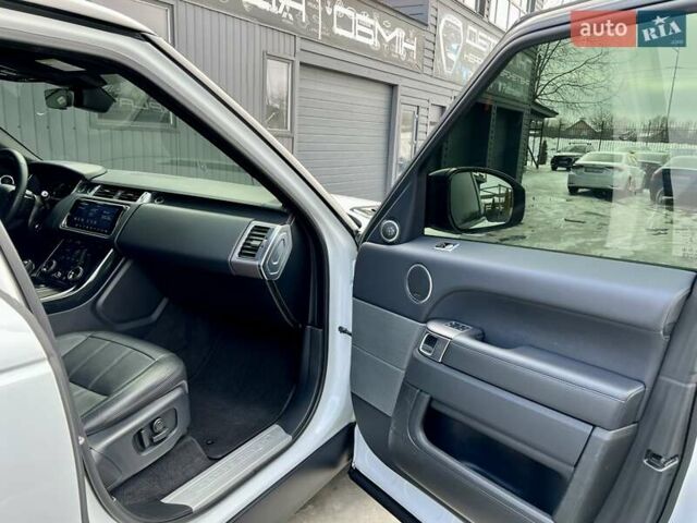 Білий Ленд Ровер Range Rover Sport, об'ємом двигуна 3 л та пробігом 179 тис. км за 34900 $, фото 47 на Automoto.ua