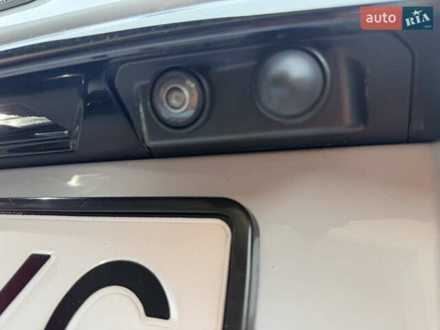 Білий Ленд Ровер Range Rover Sport, об'ємом двигуна 3 л та пробігом 96 тис. км за 37500 $, фото 56 на Automoto.ua