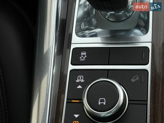 Білий Ленд Ровер Range Rover Sport, об'ємом двигуна 2 л та пробігом 133 тис. км за 37500 $, фото 39 на Automoto.ua