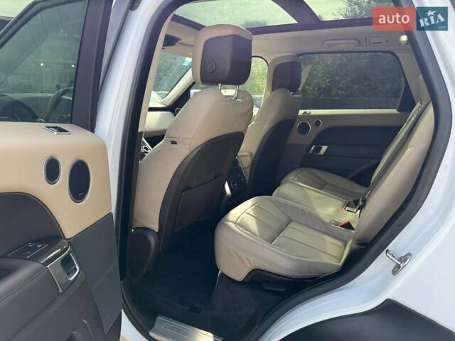 Білий Ленд Ровер Range Rover Sport, об'ємом двигуна 3 л та пробігом 85 тис. км за 28400 $, фото 9 на Automoto.ua