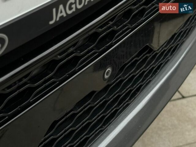 Білий Ленд Ровер Range Rover Sport, об'ємом двигуна 2 л та пробігом 133 тис. км за 37500 $, фото 14 на Automoto.ua