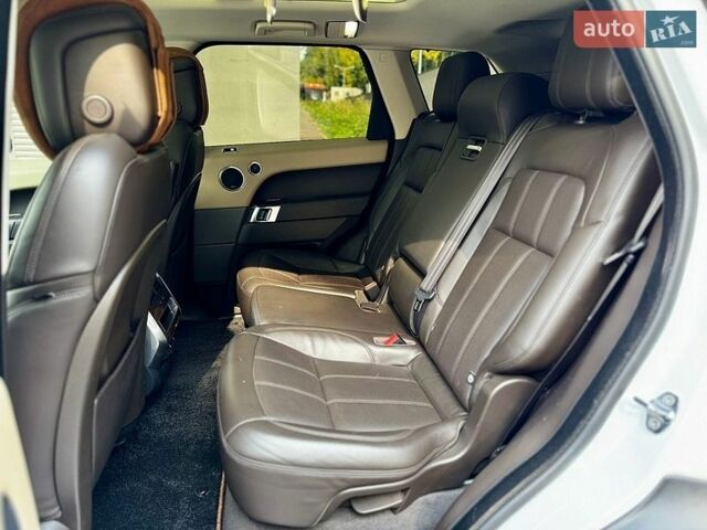 Білий Ленд Ровер Range Rover Sport, об'ємом двигуна 3 л та пробігом 154 тис. км за 38000 $, фото 16 на Automoto.ua