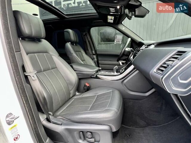 Білий Ленд Ровер Range Rover Sport, об'ємом двигуна 3 л та пробігом 179 тис. км за 34900 $, фото 54 на Automoto.ua