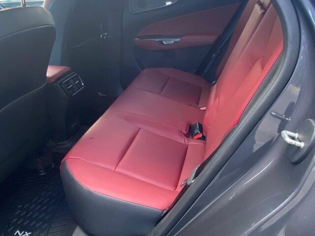 Білий Ленд Ровер Range Rover Sport, об'ємом двигуна 2 л та пробігом 180 тис. км за 34900 $, фото 13 на Automoto.ua