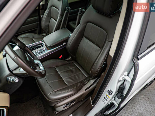 Білий Ленд Ровер Range Rover Sport, об'ємом двигуна 3 л та пробігом 102 тис. км за 48704 $, фото 7 на Automoto.ua