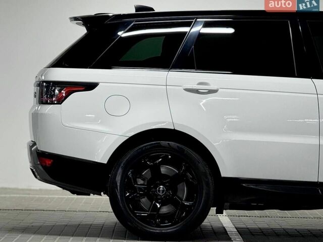 Білий Ленд Ровер Range Rover Sport, об'ємом двигуна 3 л та пробігом 144 тис. км за 31500 $, фото 13 на Automoto.ua
