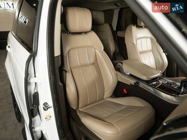 Білий Ленд Ровер Range Rover Sport, об'ємом двигуна 2.99 л та пробігом 99 тис. км за 42000 $, фото 60 на Automoto.ua