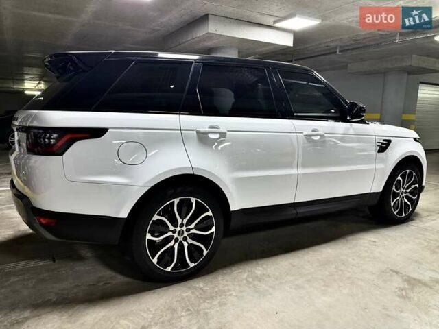 Білий Ленд Ровер Range Rover Sport, об'ємом двигуна 2 л та пробігом 76 тис. км за 45500 $, фото 8 на Automoto.ua