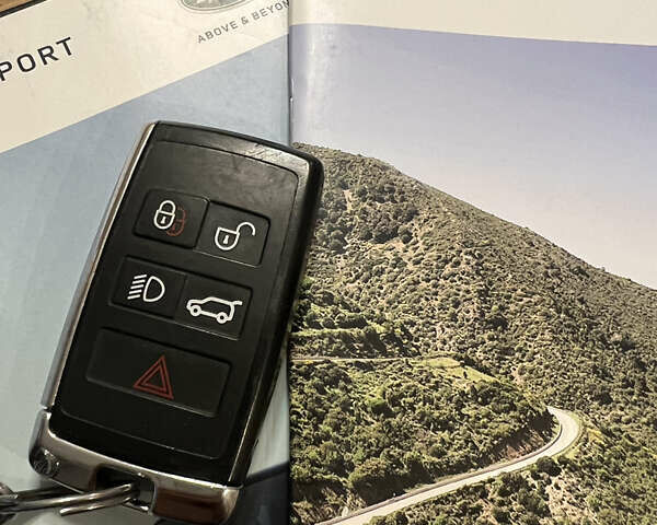 Белый Ленд Ровер Рендж Ровер Спорт, объемом двигателя 3 л и пробегом 106 тыс. км за 39900 $, фото 53 на Automoto.ua