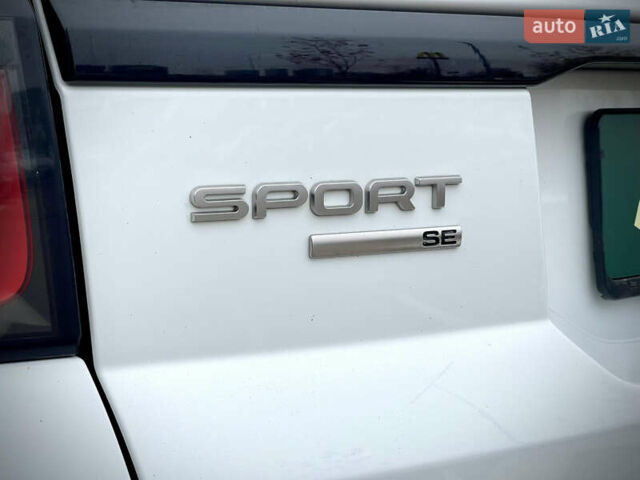 Белый Ленд Ровер Рендж Ровер Спорт, объемом двигателя 2 л и пробегом 91 тыс. км за 46000 $, фото 11 на Automoto.ua
