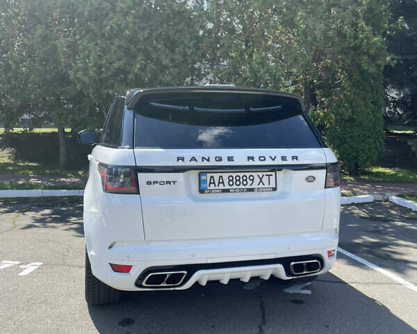Білий Ленд Ровер Range Rover Sport, об'ємом двигуна 3 л та пробігом 130 тис. км за 35600 $, фото 12 на Automoto.ua
