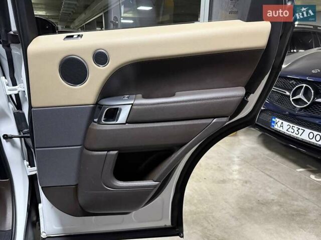 Білий Ленд Ровер Range Rover Sport, об'ємом двигуна 2 л та пробігом 76 тис. км за 45500 $, фото 61 на Automoto.ua