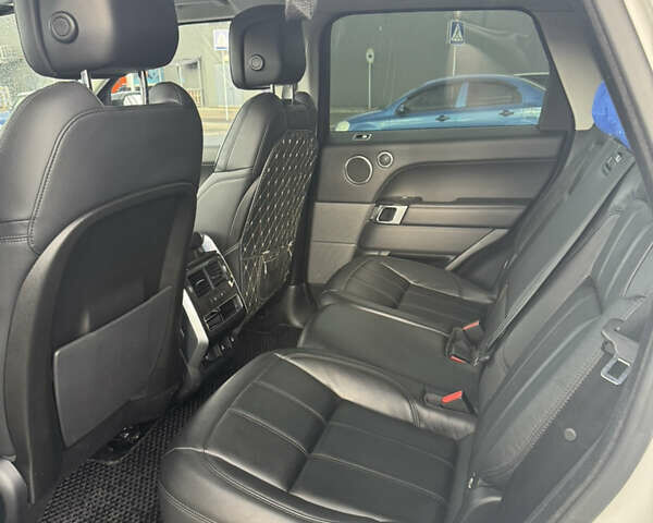 Білий Ленд Ровер Range Rover Sport, об'ємом двигуна 2 л та пробігом 91 тис. км за 44800 $, фото 14 на Automoto.ua