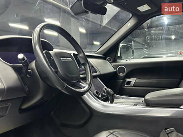 Белый Ленд Ровер Рендж Ровер Спорт, объемом двигателя 3 л и пробегом 207 тыс. км за 34700 $, фото 6 на Automoto.ua