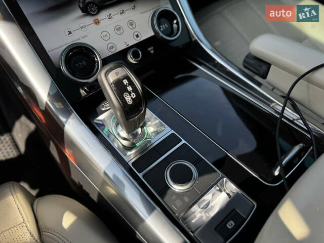 Белый Ленд Ровер Рендж Ровер Спорт, объемом двигателя 3 л и пробегом 76 тыс. км за 55000 $, фото 29 на Automoto.ua