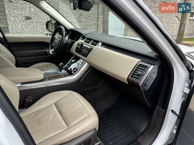 Белый Ленд Ровер Рендж Ровер Спорт, объемом двигателя 2.99 л и пробегом 114 тыс. км за 53900 $, фото 67 на Automoto.ua