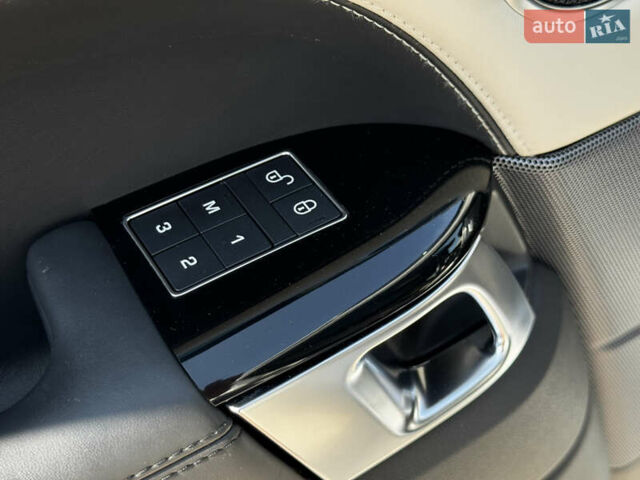 Белый Ленд Ровер Рендж Ровер Спорт, объемом двигателя 3 л и пробегом 76 тыс. км за 55000 $, фото 20 на Automoto.ua