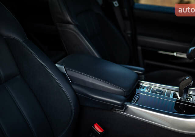 Білий Ленд Ровер Range Rover Sport, об'ємом двигуна 3 л та пробігом 130 тис. км за 45000 $, фото 74 на Automoto.ua