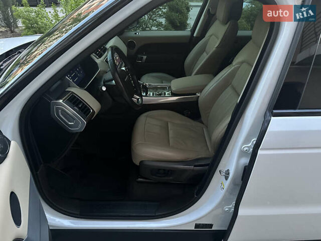 Белый Ленд Ровер Рендж Ровер Спорт, объемом двигателя 2.99 л и пробегом 115 тыс. км за 59900 $, фото 22 на Automoto.ua