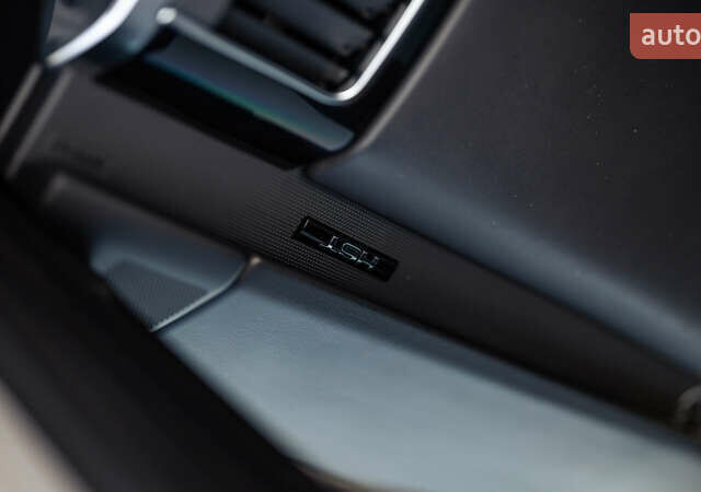 Білий Ленд Ровер Range Rover Sport, об'ємом двигуна 3 л та пробігом 130 тис. км за 45000 $, фото 72 на Automoto.ua