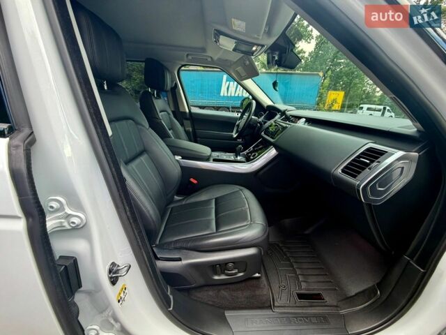 Білий Ленд Ровер Range Rover Sport, об'ємом двигуна 2.99 л та пробігом 102 тис. км за 47000 $, фото 12 на Automoto.ua