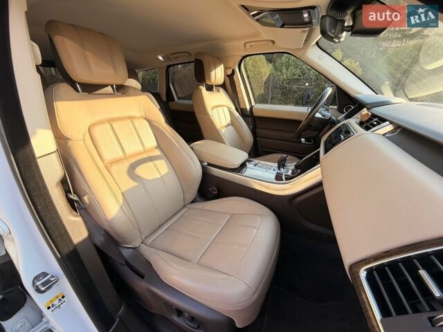 Білий Ленд Ровер Range Rover Sport, об'ємом двигуна 2.99 л та пробігом 145 тис. км за 39900 $, фото 46 на Automoto.ua